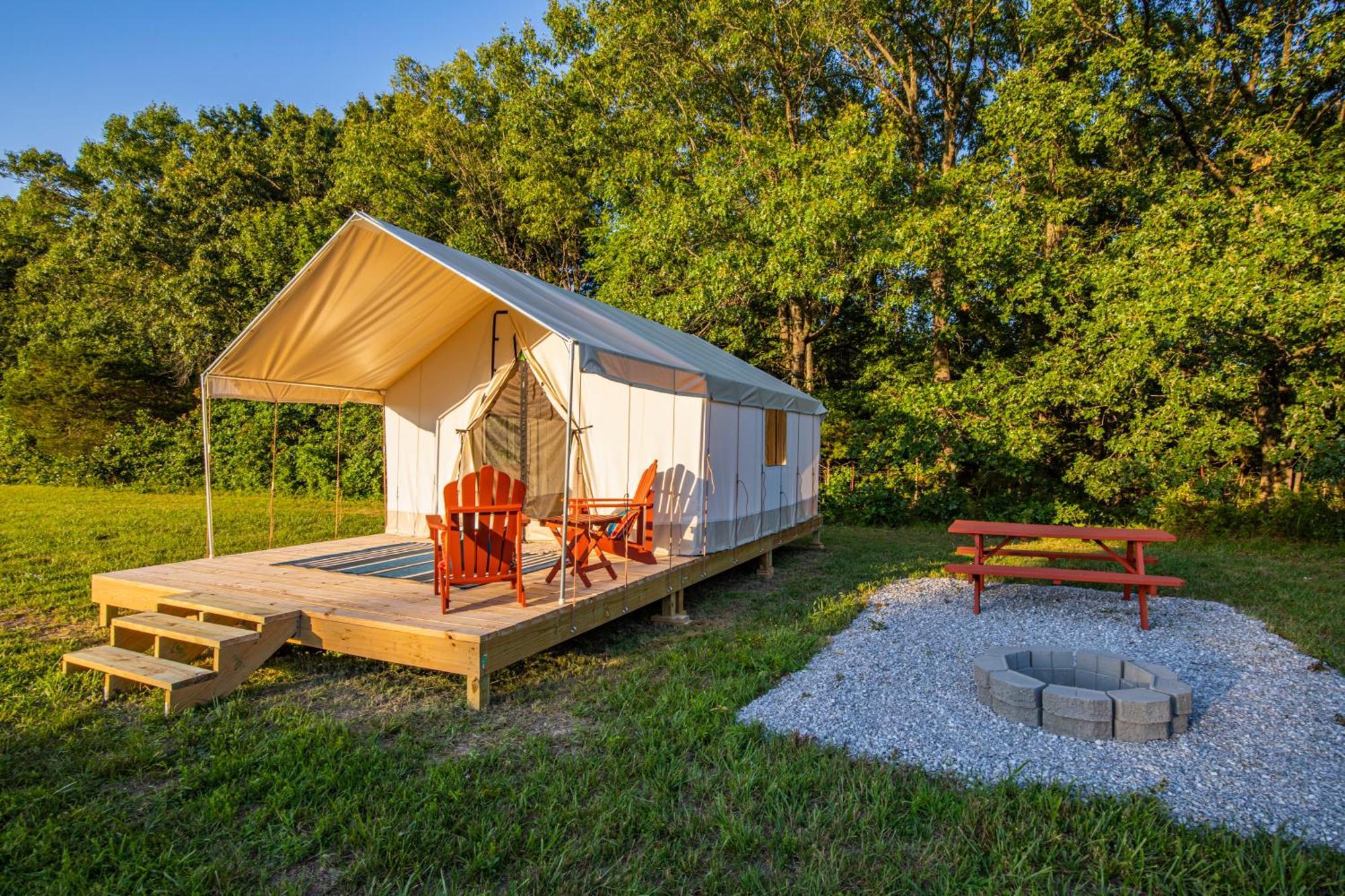 Roaring River Luxury Glamping #1 Cassville